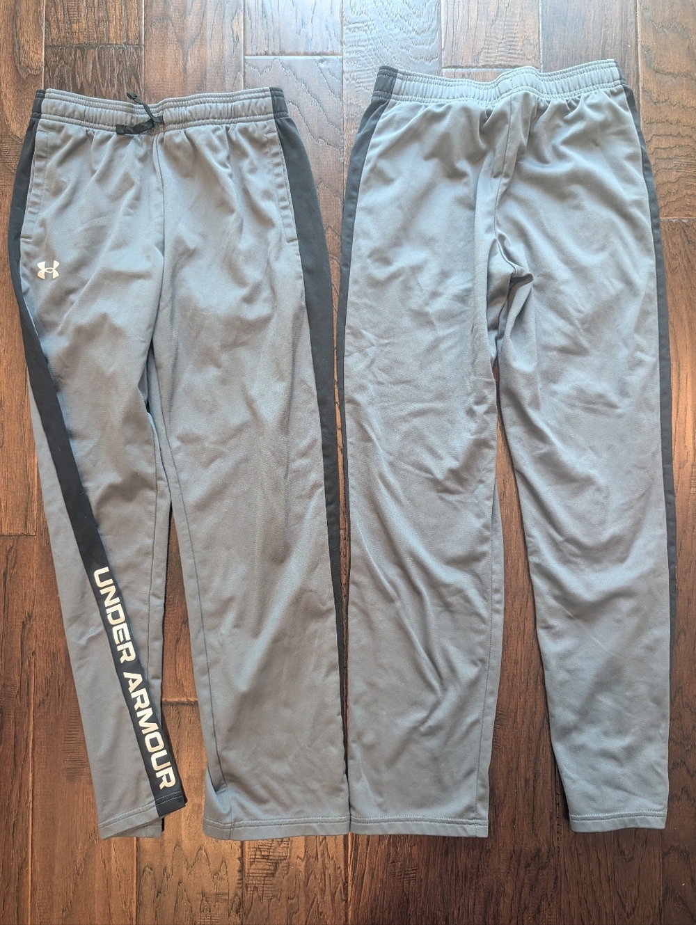 UNDER ARMOUR Boys Gray Athletic Track Pants with Black Stripe Lot Of 2 Size Larg